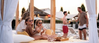 Group accommodation 12+3