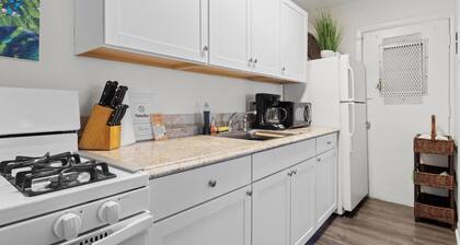 Quiet Condo – Short Walk to UF/Shands/Downtown!