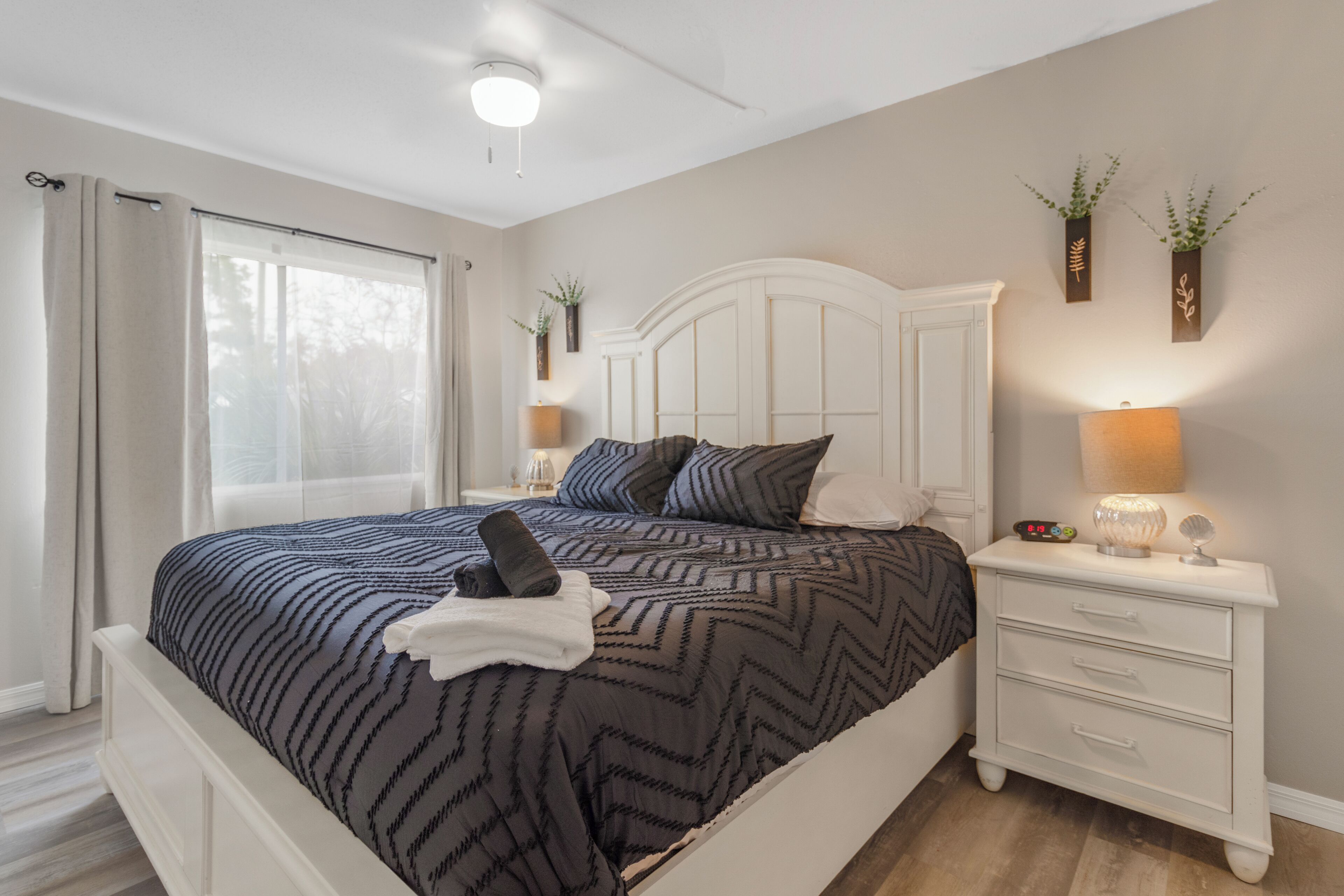 2 soverom, strykejern/-brett, wi-fi (inkludert) og sengetøy