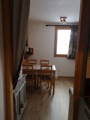 تناول الطعام