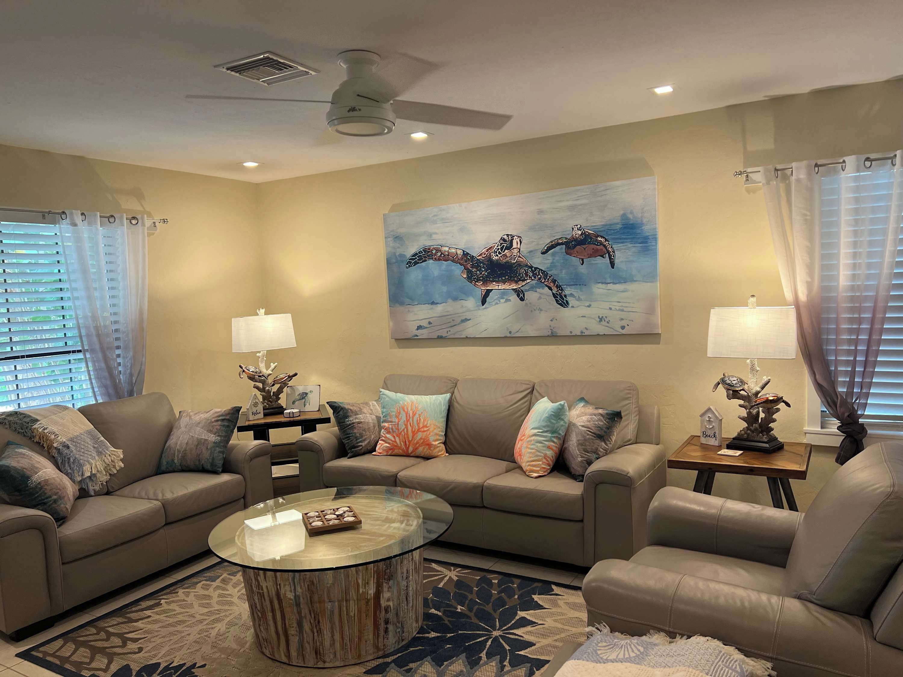 Televisión y oficina 