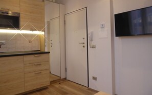 Kühlschrank, Mikrowelle, Geschirrspüler