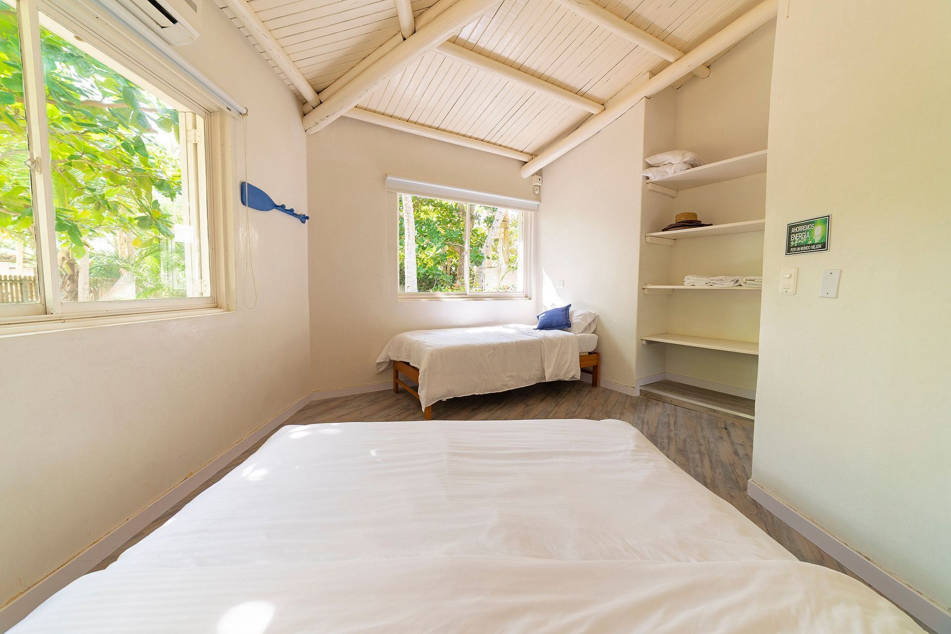 Tol001 - Beautiful 6 bedroom beachfront house in Tolú