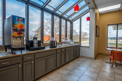 Days Inn by Wyndham Perrysburg/Toledo