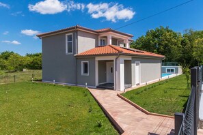 Exterior - Herrlich Gestaltete Villa mit Privatem Pool (Labin)