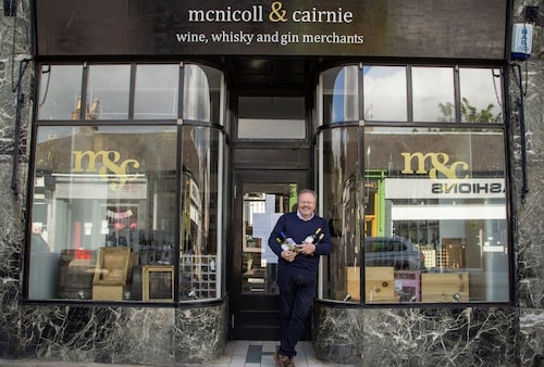 A luxurious Victorian mansion garden apartment