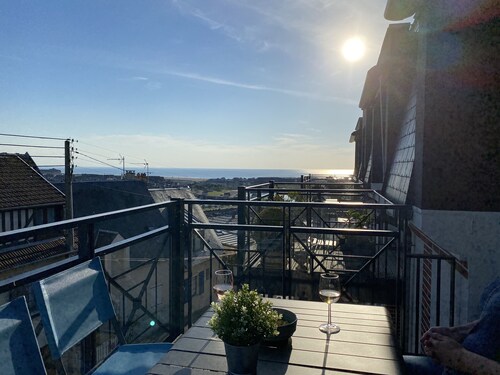 Appt terrasse vue mer, 2 chambres / Appt terrace sea view with 2 bedrooms