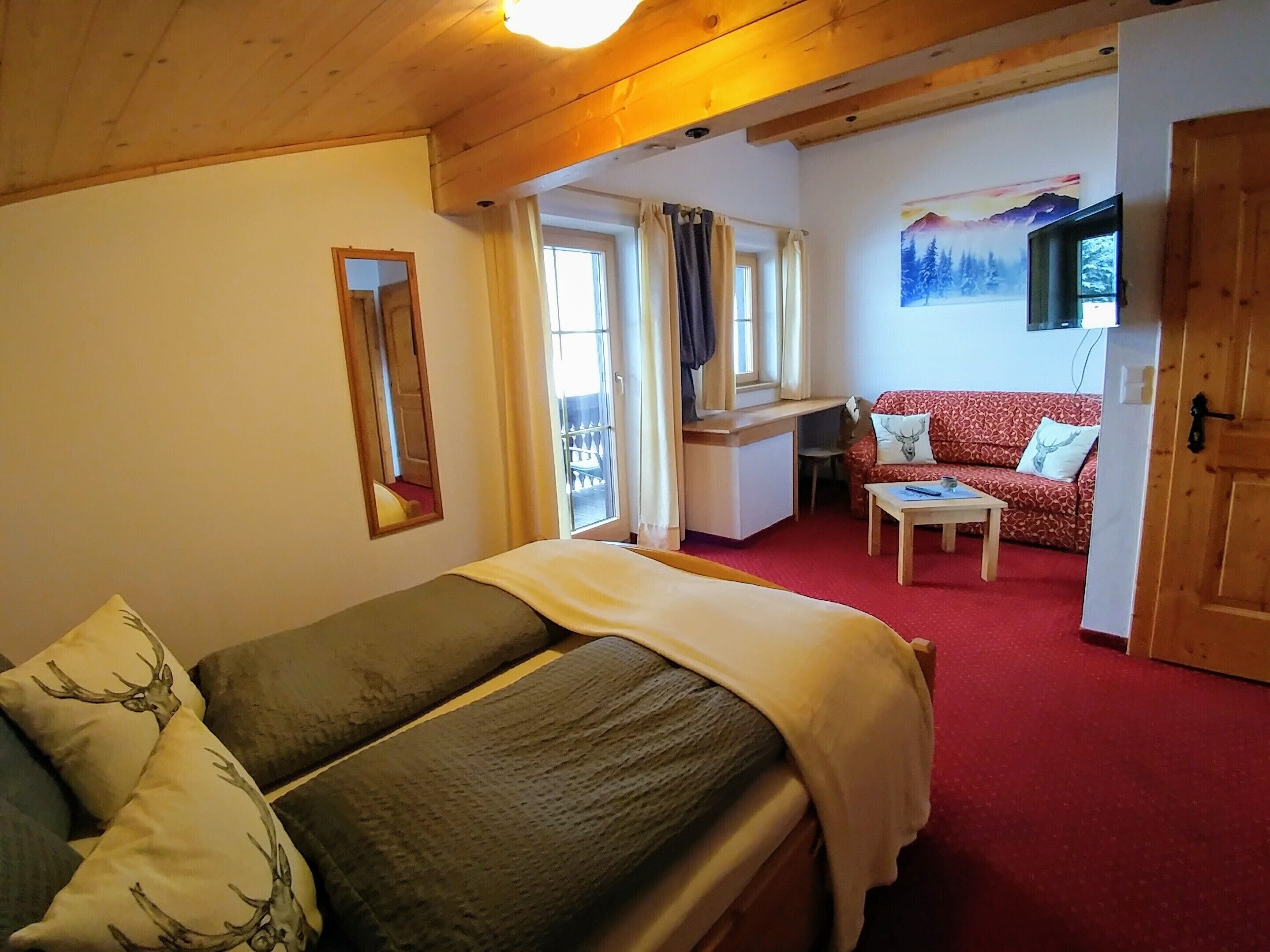 3 Schlafzimmer, Reisekinderbett, kostenloses WLAN, Bettwäsche