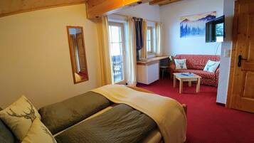 3 Schlafzimmer, Reisekinderbett, kostenloses WLAN, Bettwäsche