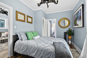 2 bedrooms, WiFi, bed sheets