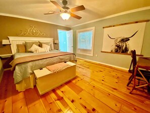 5 chambres, bureau, lit de bébé portatif, Wi-Fi