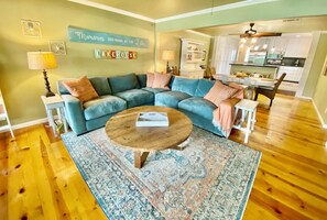 Smart-tv, boeken, slimme speakers en een kantoor