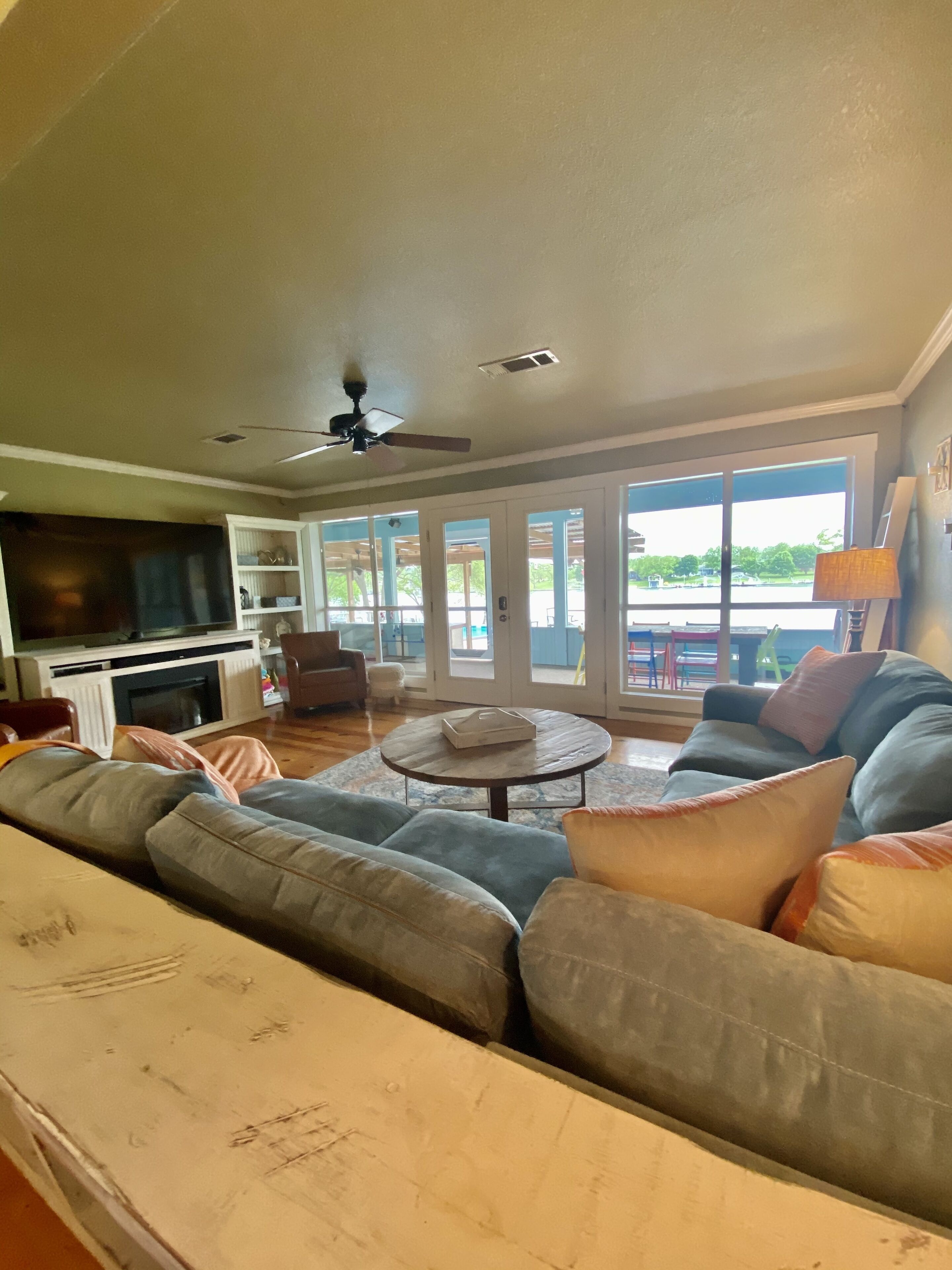 Living the Dream- Lakefront w/ Pool & Hot Tub