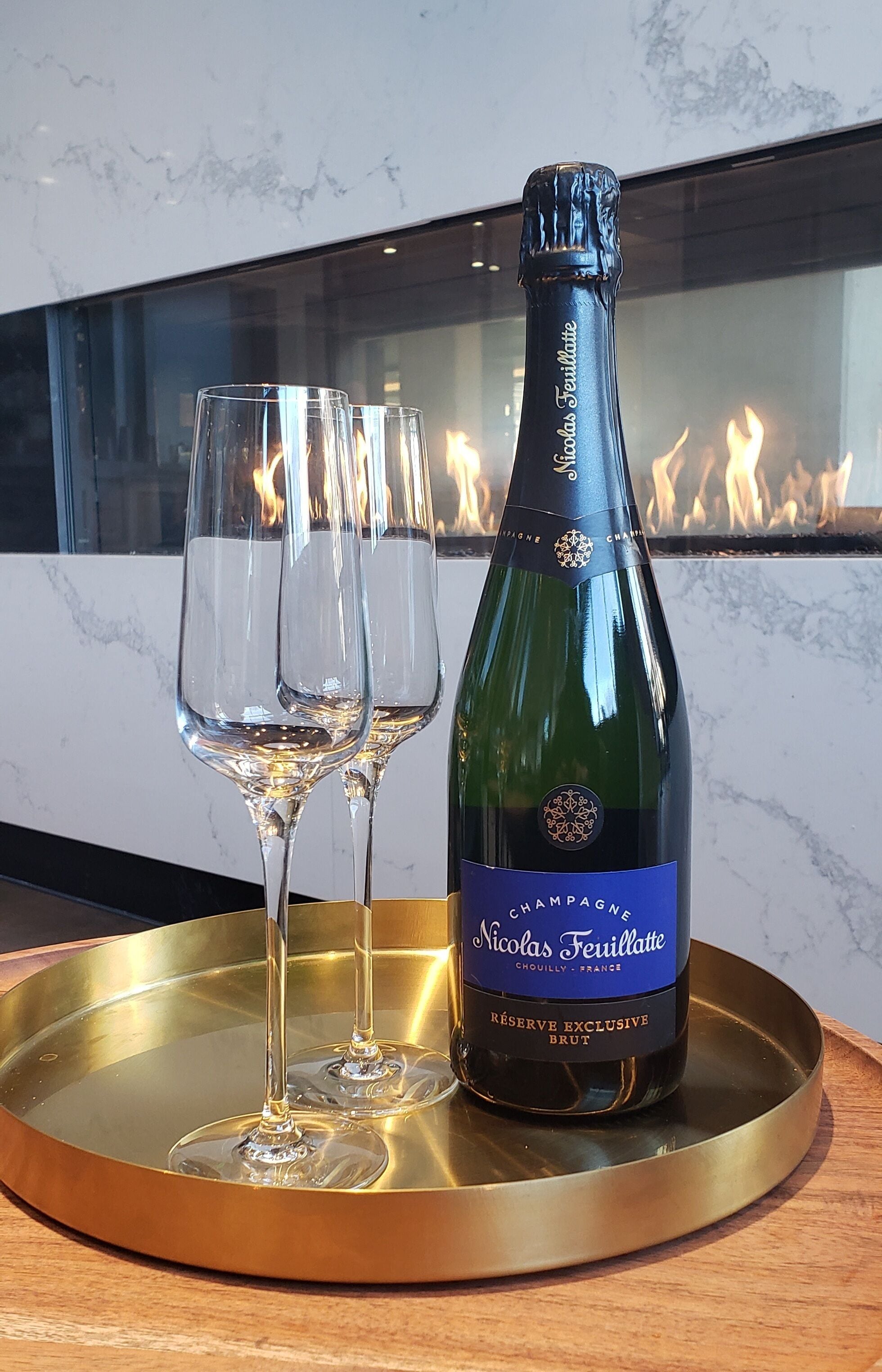 บริการอาหารเช้า อาหารกลางวัน อาหารเย็น, อาหารอเมริกัน