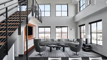 Télévision à écran plat, films à la carte