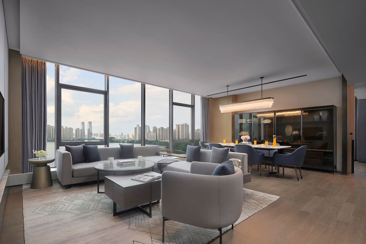 Luxury Suite, 3 Bedrooms, Lake View, Corner | 1 bedroom, in-room safe, desk, laptop workspace