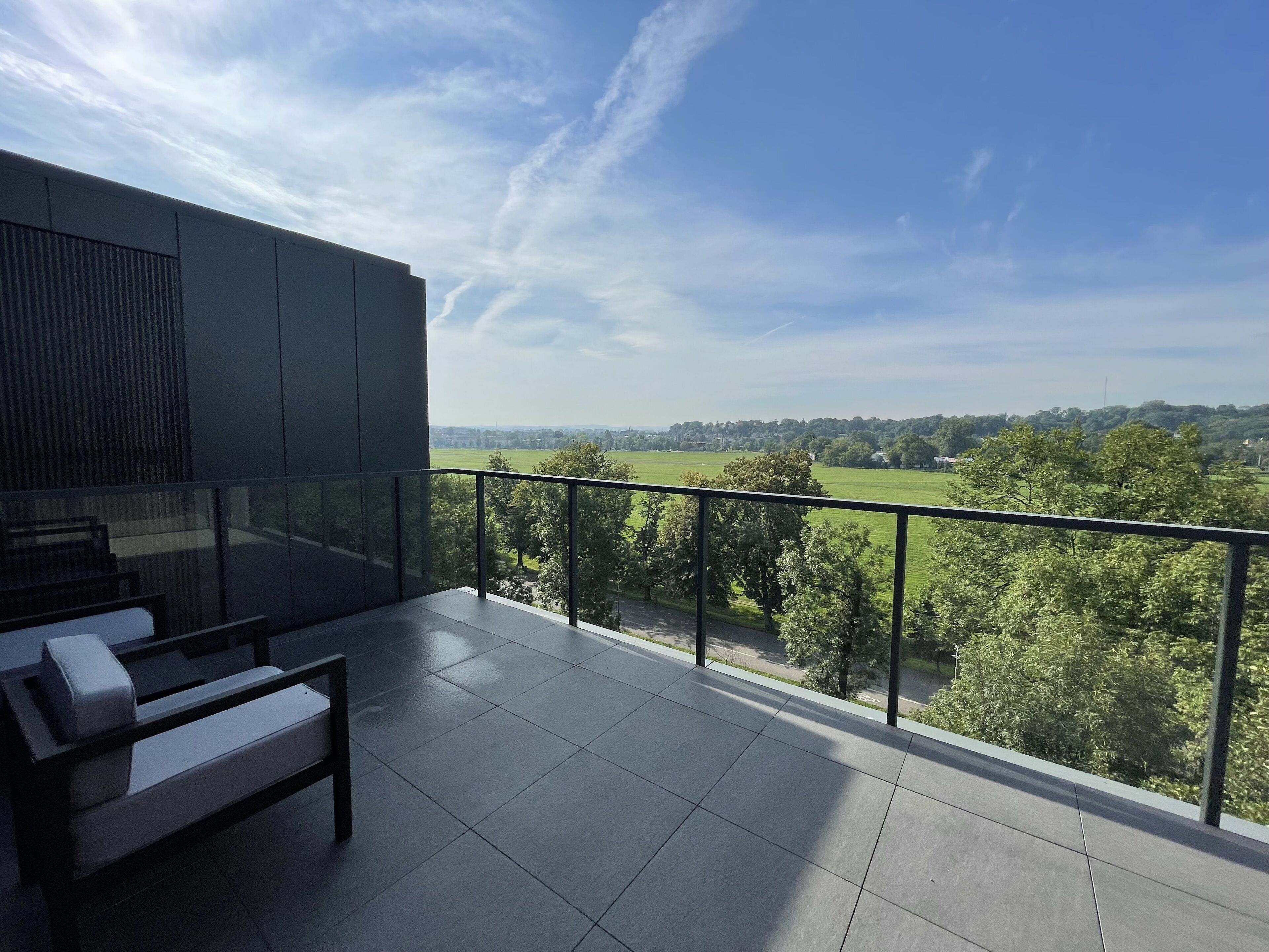 Hypo-allergenic bedding, in-room safe, desk, laptop workspace