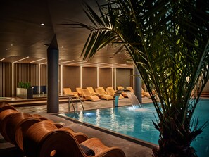 Indoor pool - AC Hotel by Marriott Krakow (Kraków)