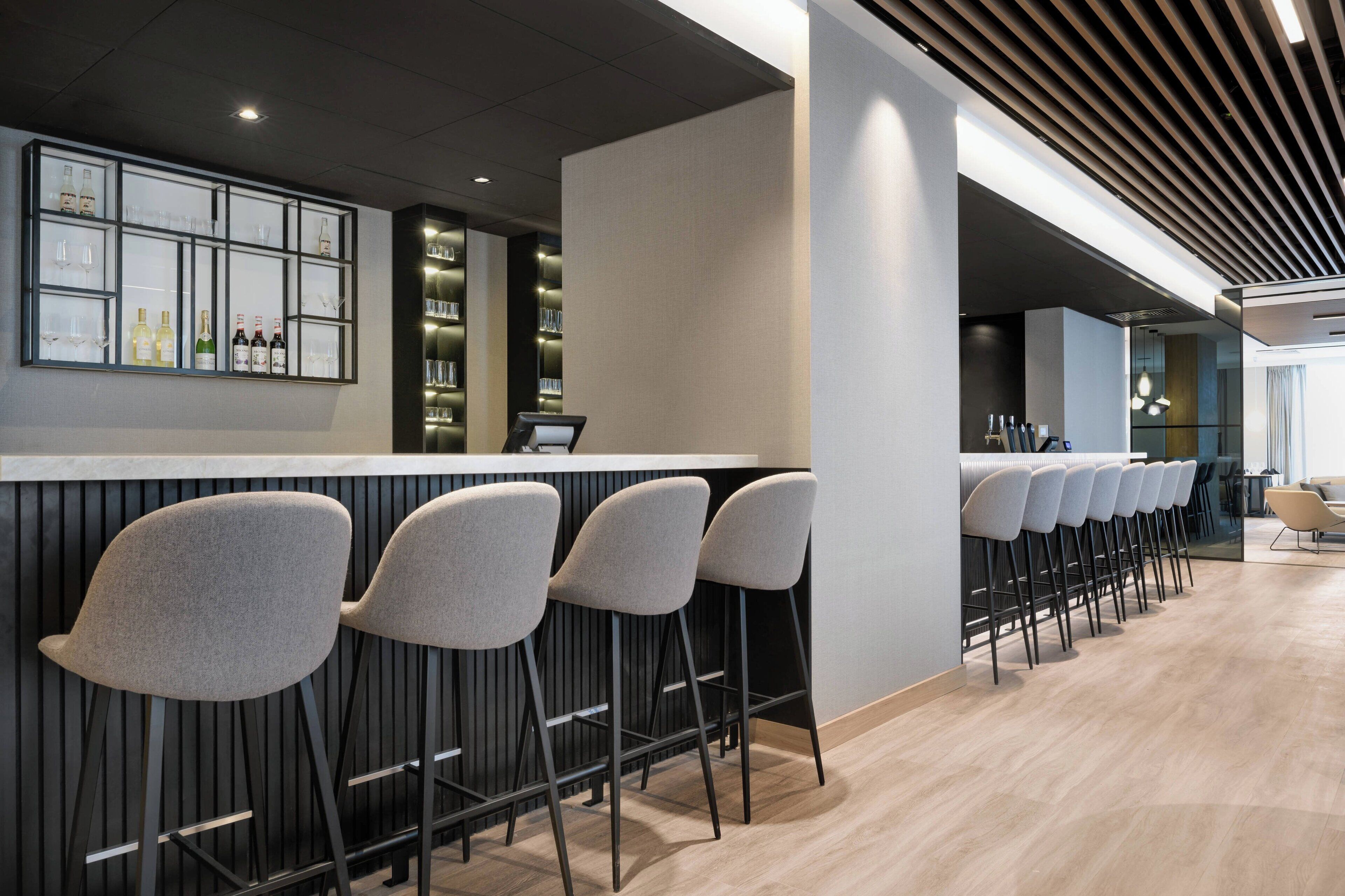 breakfast, lunch, dinner served; international cuisine, garden views