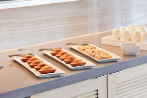 Frokostbuffé hver dag (USD 25 per person)