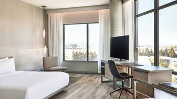Suite, 1 King Bed with Sofa bed, Non Smoking, Mountain View | Desk, iron/ironing board, free cots/infant beds, free WiFi