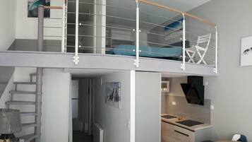 3 makuuhuonetta, työpöytÀ, ilmainen Wi-Fi, vuodevaatteet