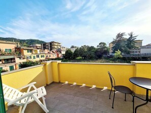 Outdoor dining - Apartment "M" Balcony - Levanto - Cinque Terre (Levanto)