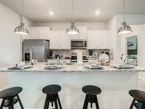 Fridge, microwave, oven, stovetop - WIR Free Pool Heat/Grill Use, Walk to Lazy River (Four Corners)