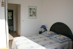 2 bedrooms