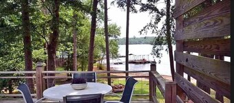 Lake Hartwell Covered Dock & Sunset Beach 3BD, 1BA