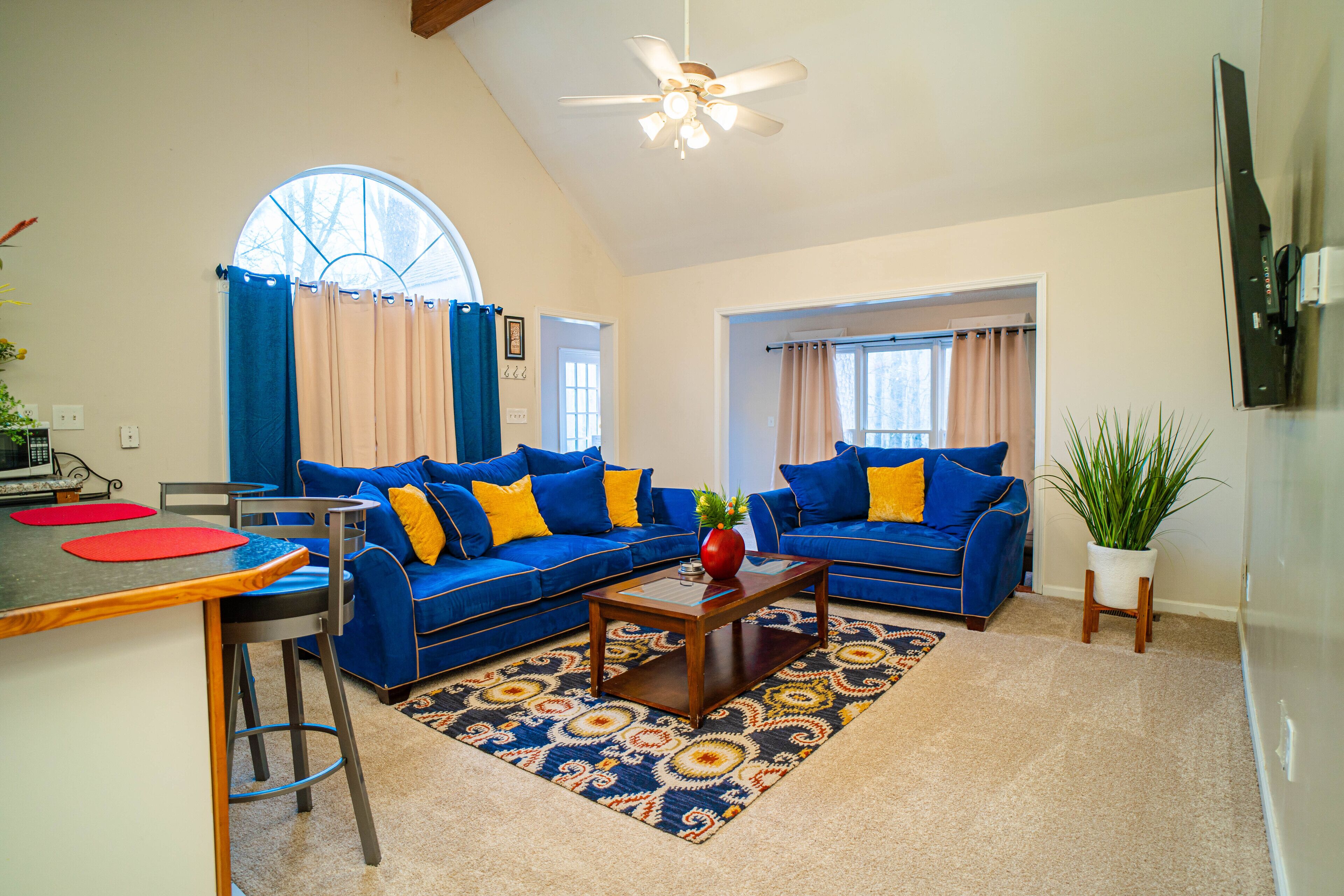 Scenic & Serene Stone Mountain Apartment Hideaway