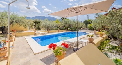 Cubo's Casa Rural Yanza / piscine privée / grande intimité / proche du centre urbain