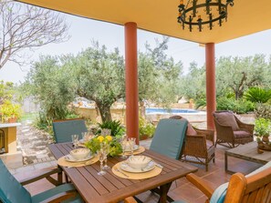 Outdoor dining - Cubo's Casa Rural Yanza / private pool / high privacy / close to urban center (Alhaurín el Grande)