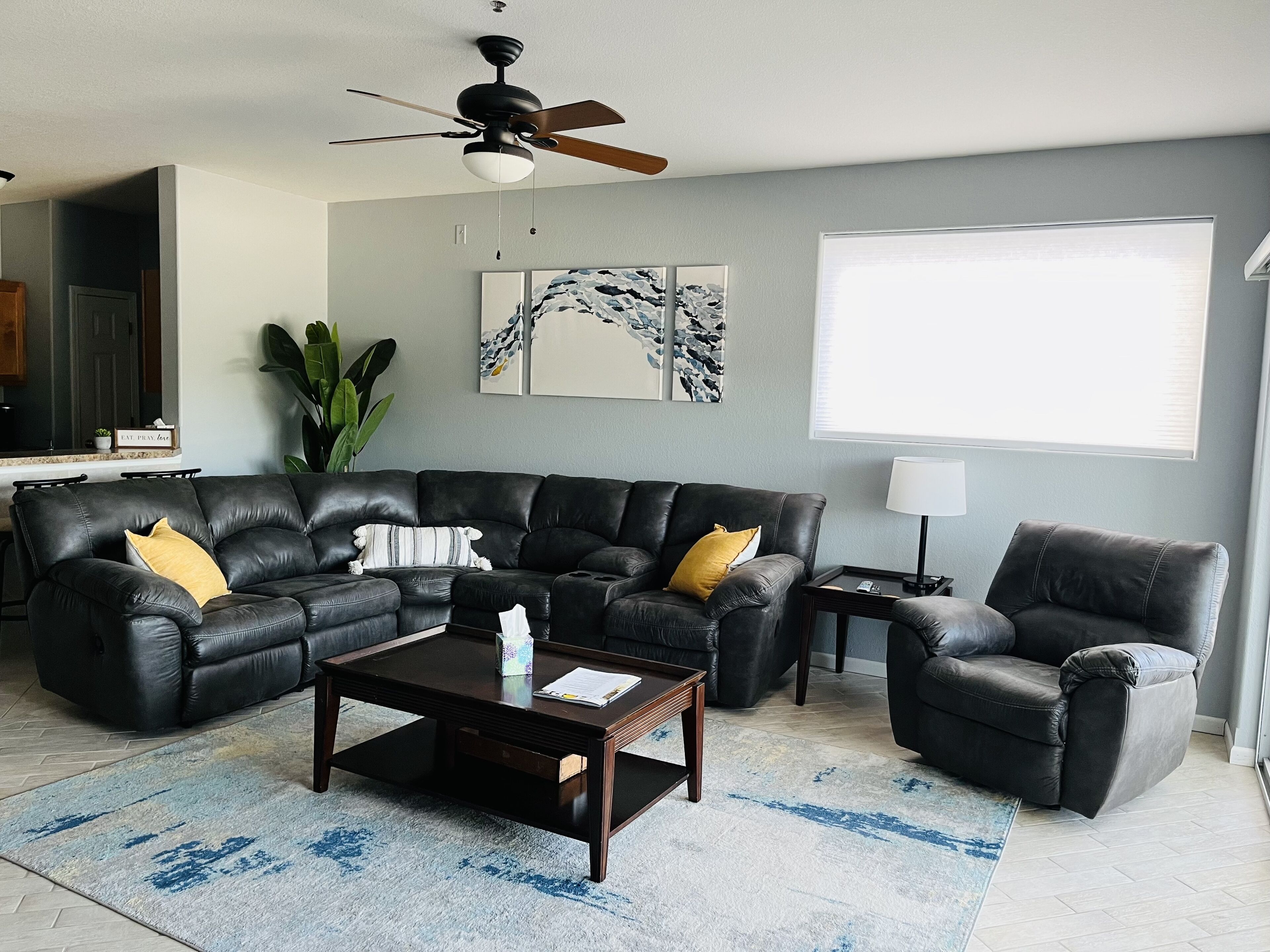 Relaxing Lakefront Condo - Great Location