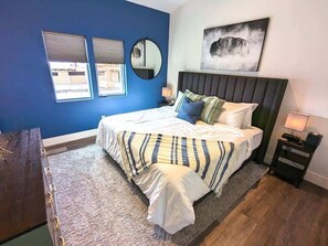 3 slaapkamers, een strijkplank/strijkijzer, wifi, beddengoed