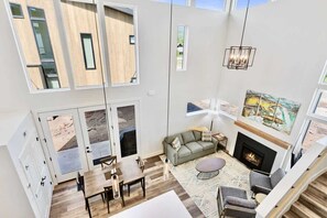 TV, fireplace, offices