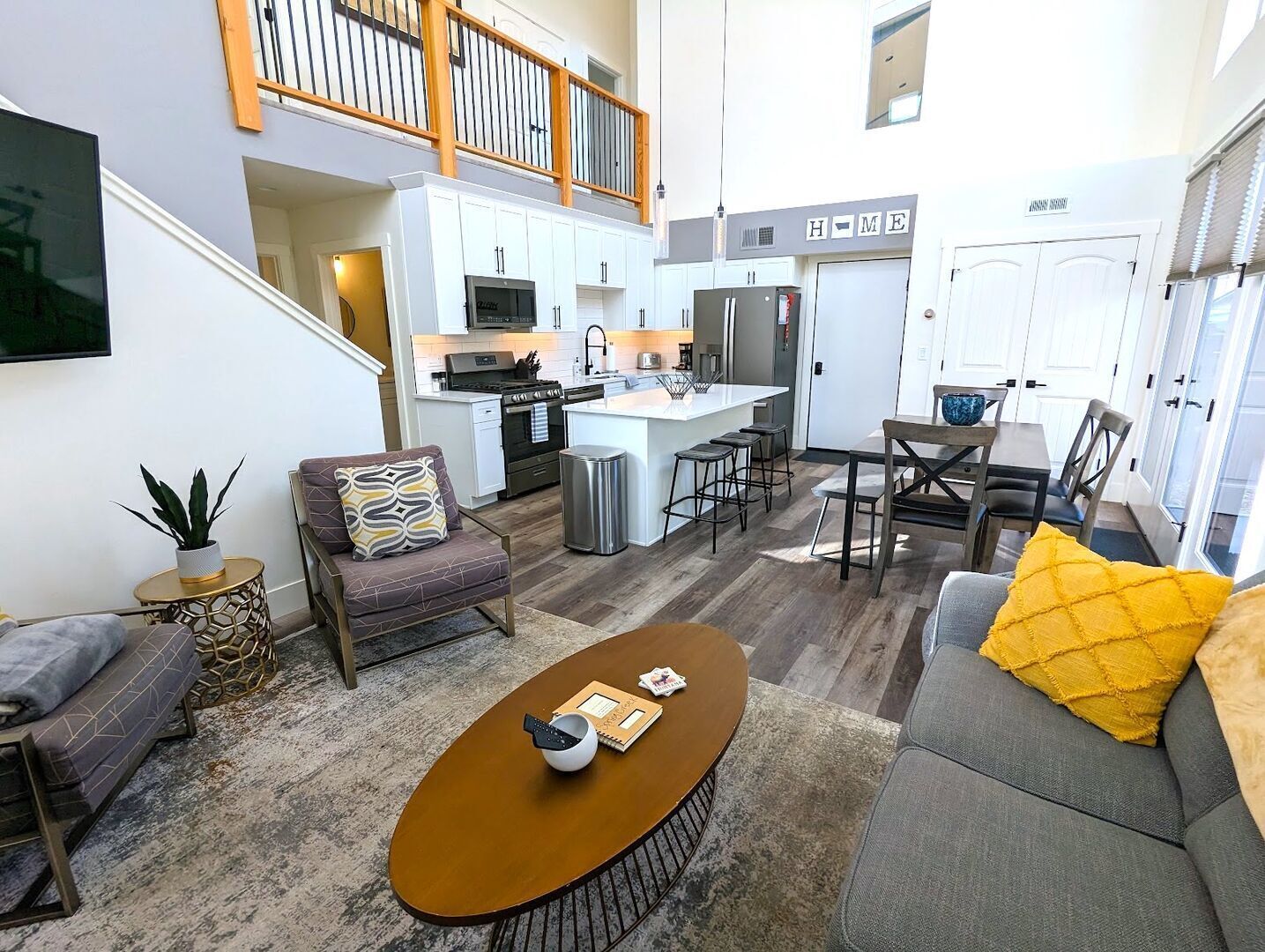 New! Spring Creek at the Quarry, 3 Bed / 3.5 Bath, Sleeps 10, Pool & Hut Tub (shared)