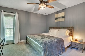 3 chambres, fer et planche à repasser, Wi-Fi, draps fournis