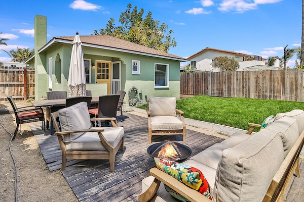 Welcome to our cozy beach Bungalow, built in the 1920s.