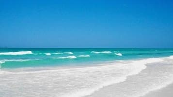 Beach nearby, sun loungers, beach towels