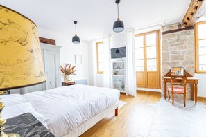 Estudio Premium, baño privado (Jeanne) | Ropa de cama de alta calidad y colchones viscoelásticos