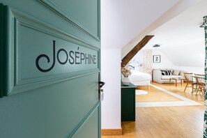Family Apartment, Ensuite (Joséphine) | Interior - La Maison George (Flavigny-sur-Ozerain)