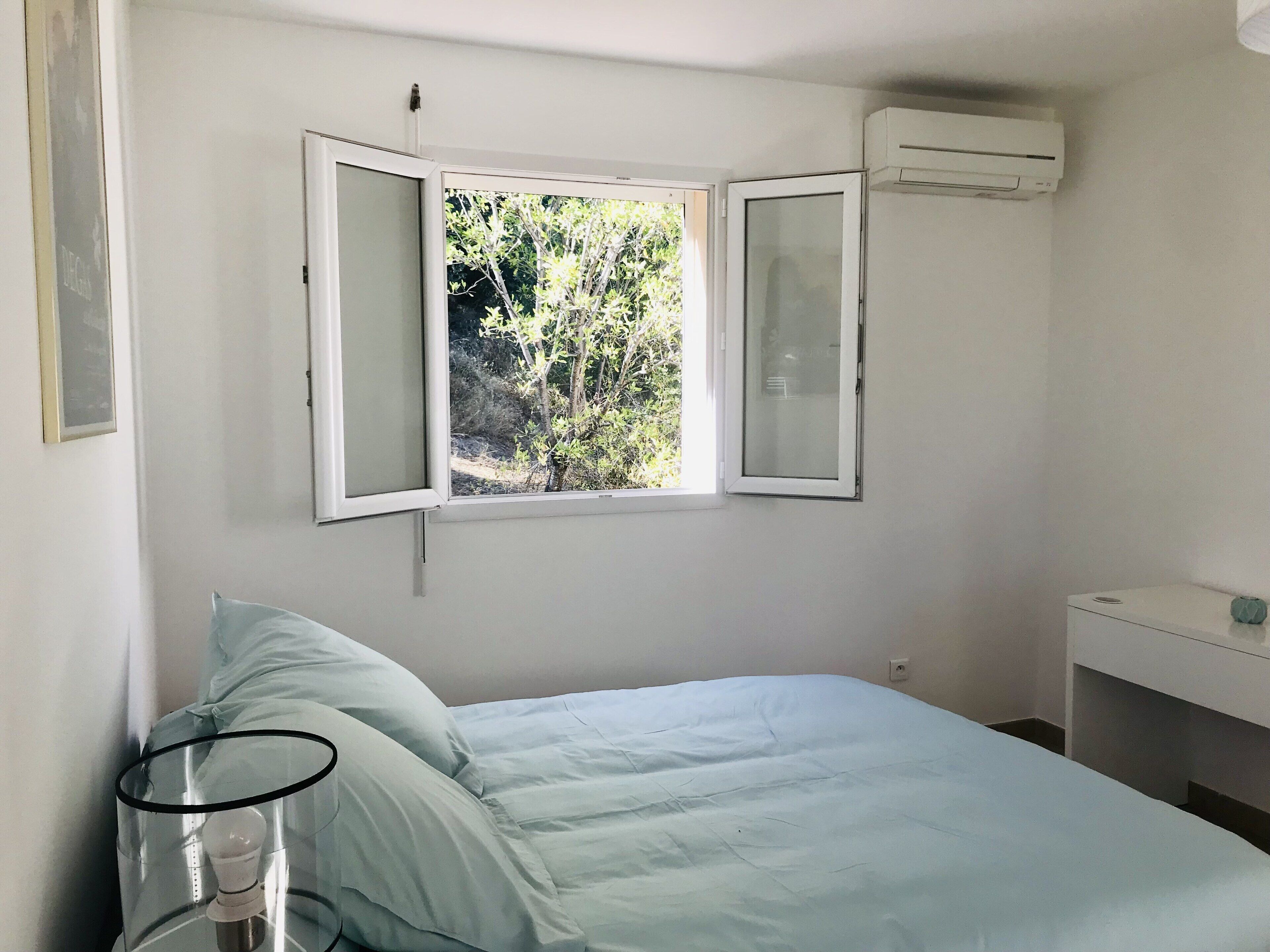 3 chambres, fer et planche à repasser, Wi-Fi gratuit, draps fournis