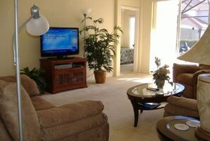 TV, foosball