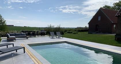 Luxurious villa with swimming pool in an idyllic location with stunning views