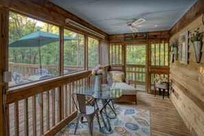 Interior - Charming 2 BR House in Daufuskie Island (Daufuskie Island)