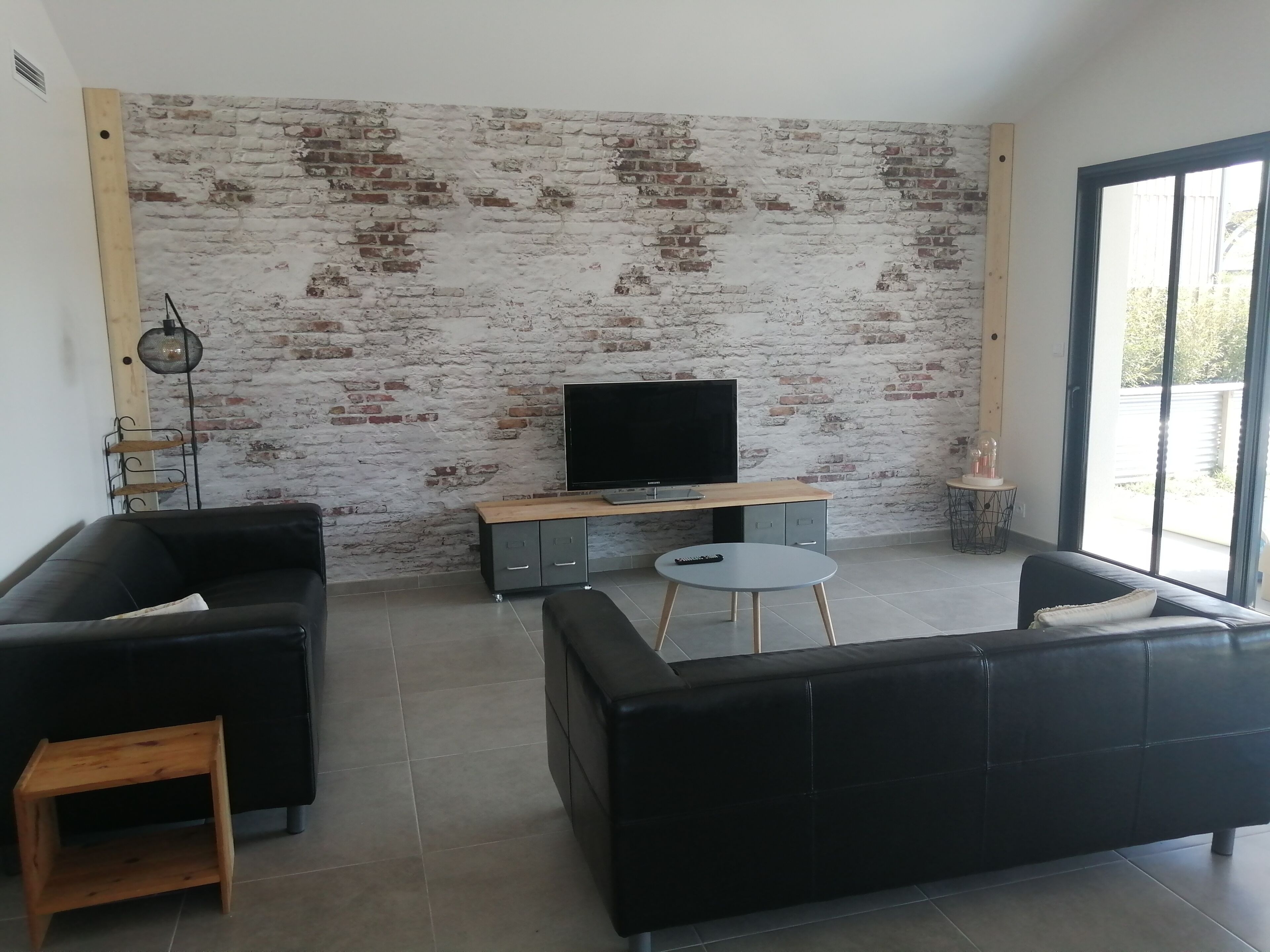 Bourg d'Hourtin, New house with swimming pool and garden near the lake.