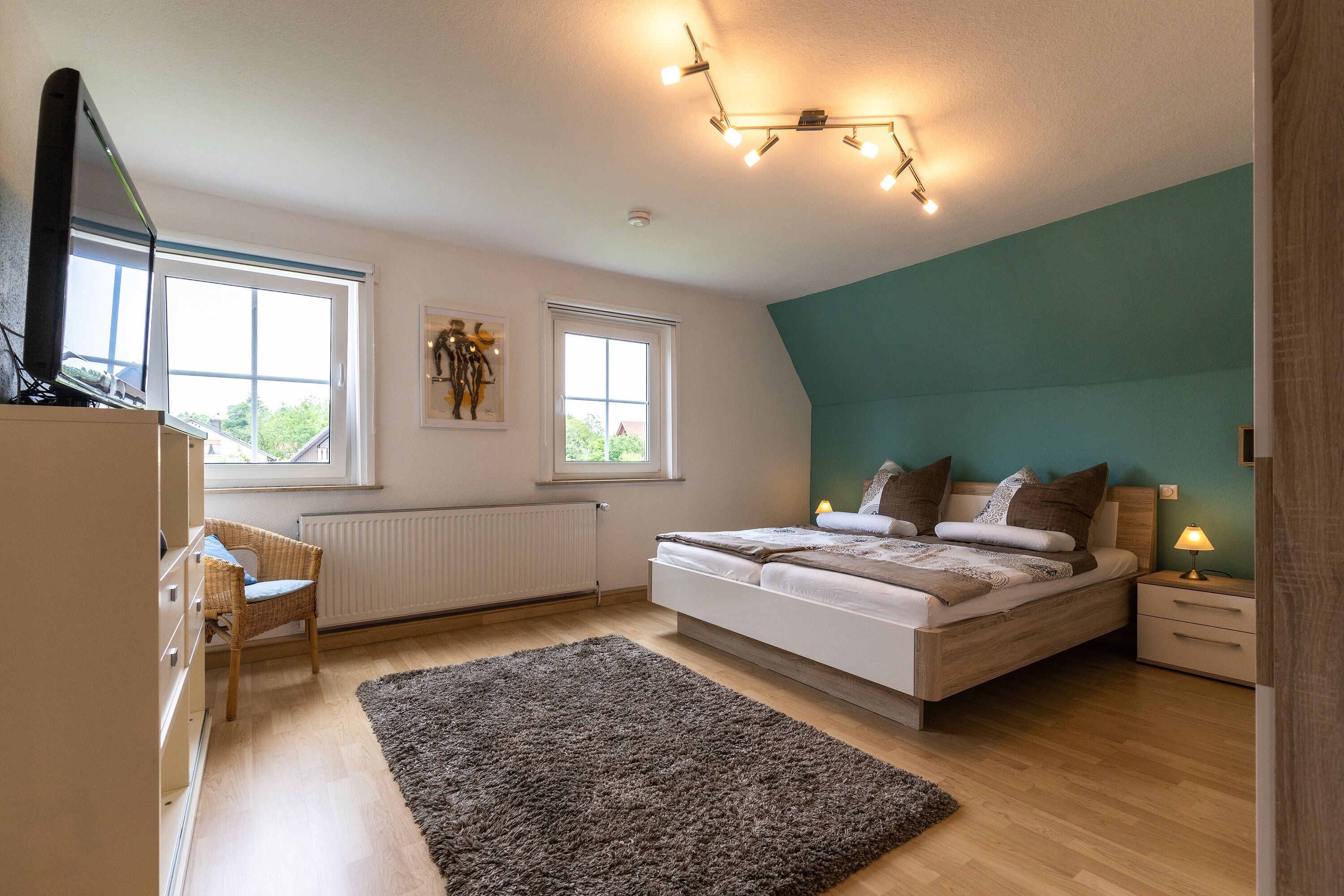 2 Schlafzimmer, Zimmersafe, Bügeleisen/Bügelbrett, Reisekinderbett