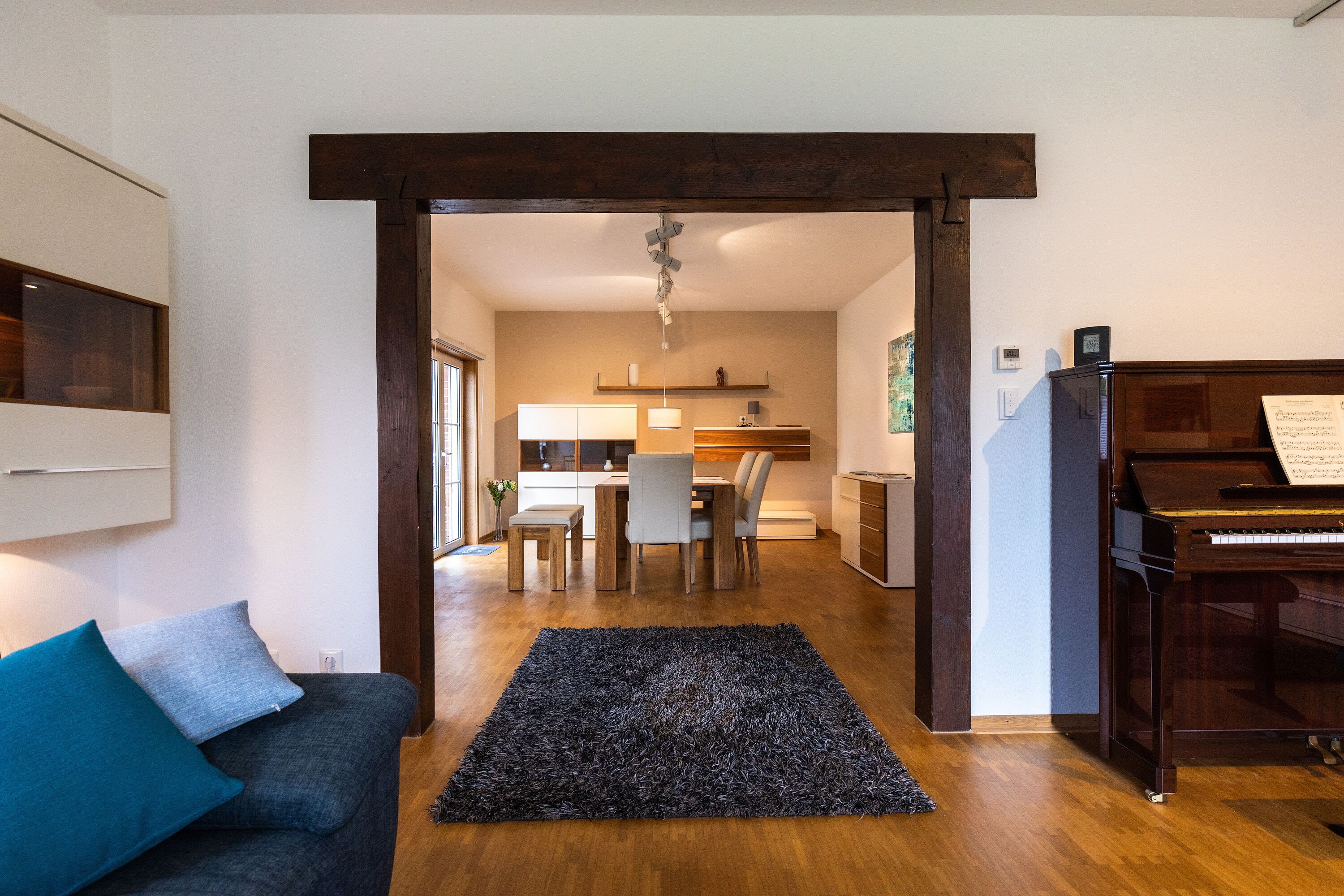 Smart-TV, Videospiele, DVD-Player, Bücher