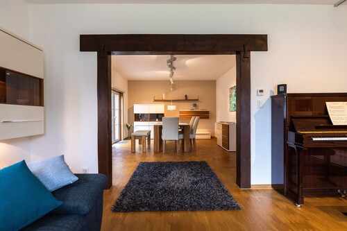 Family-friendly vacation home for up to 6 people